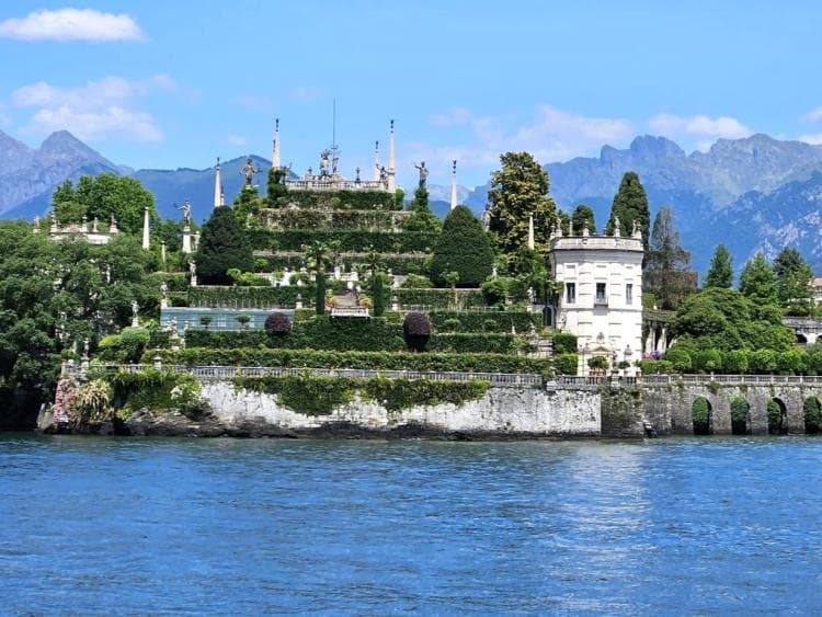Travel image 2