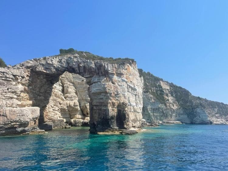 Travel image 4